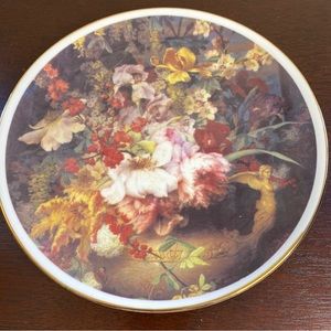 Fine Bone China Decorative Floral 8” Plate made by Connoisseur in England